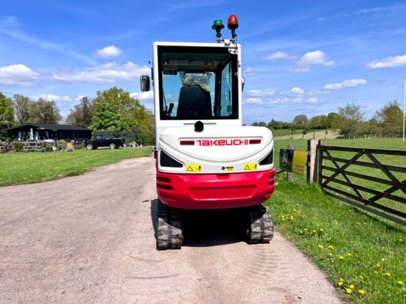 Takeuchi-TB230-008 Takeuchi TB230 (2018) – Minibagger 2,8 t – 2.916 Std. – vollständig gewartet – Bild 1